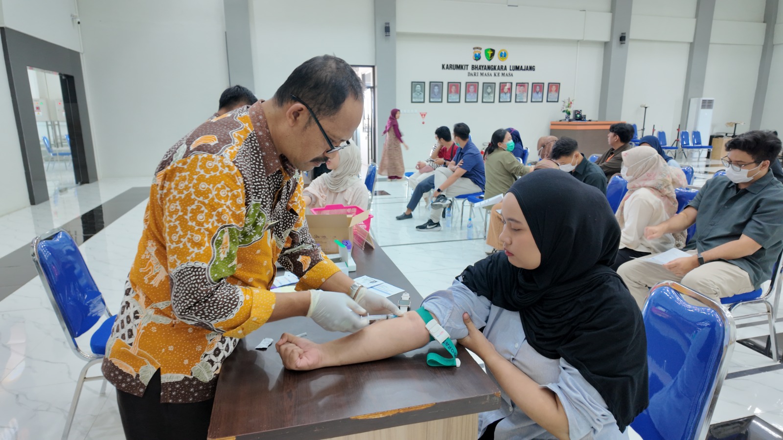 GIAT PEMERIKSAAN KESEHATAN PESERTA PROGRAM INTERNSHIPRS BHAYANGKARA LUMAJANG