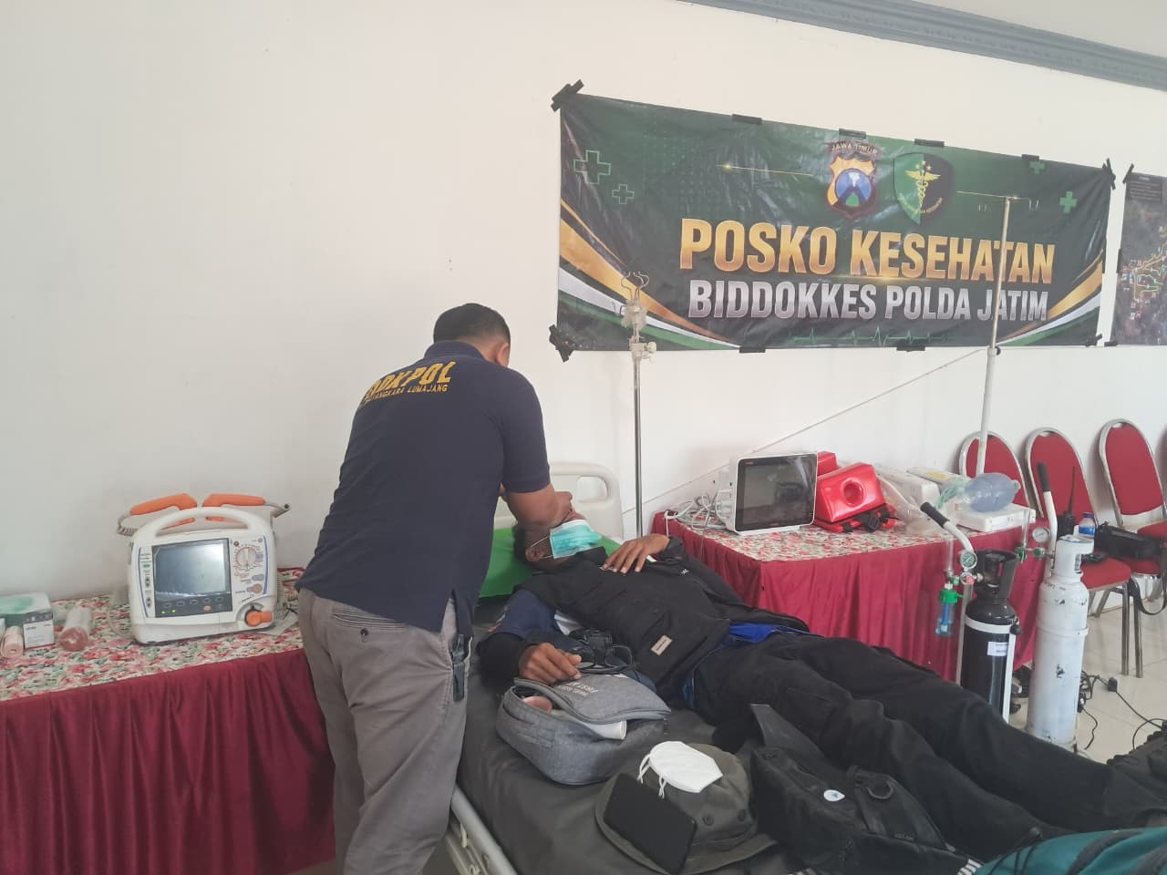 Dukung Kejurnas Bhayangkara Sprint Rally 2026, Tim Dokpol RS Bhayangkara Lumajang Gelar Layanan Mini ICU Statis